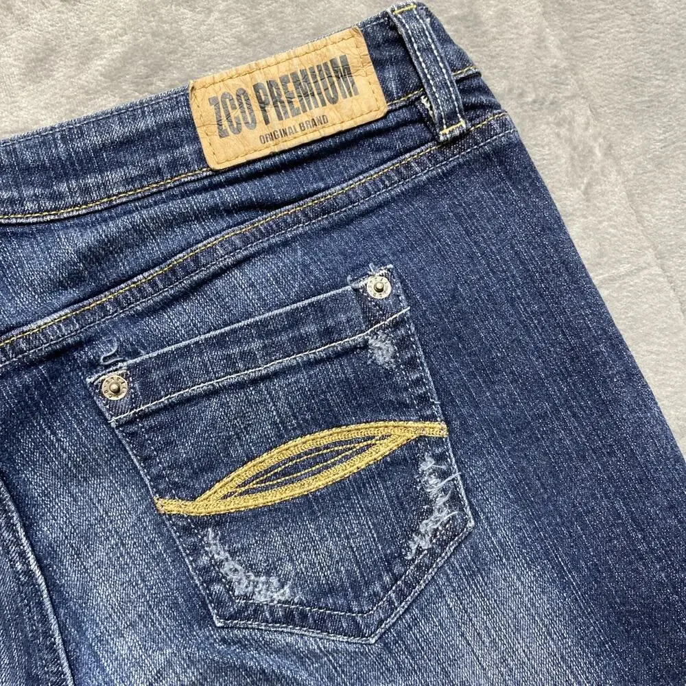 ZCO Premium‎ Cuffed Denim Shorts Women’s Size 13 Blue Denim